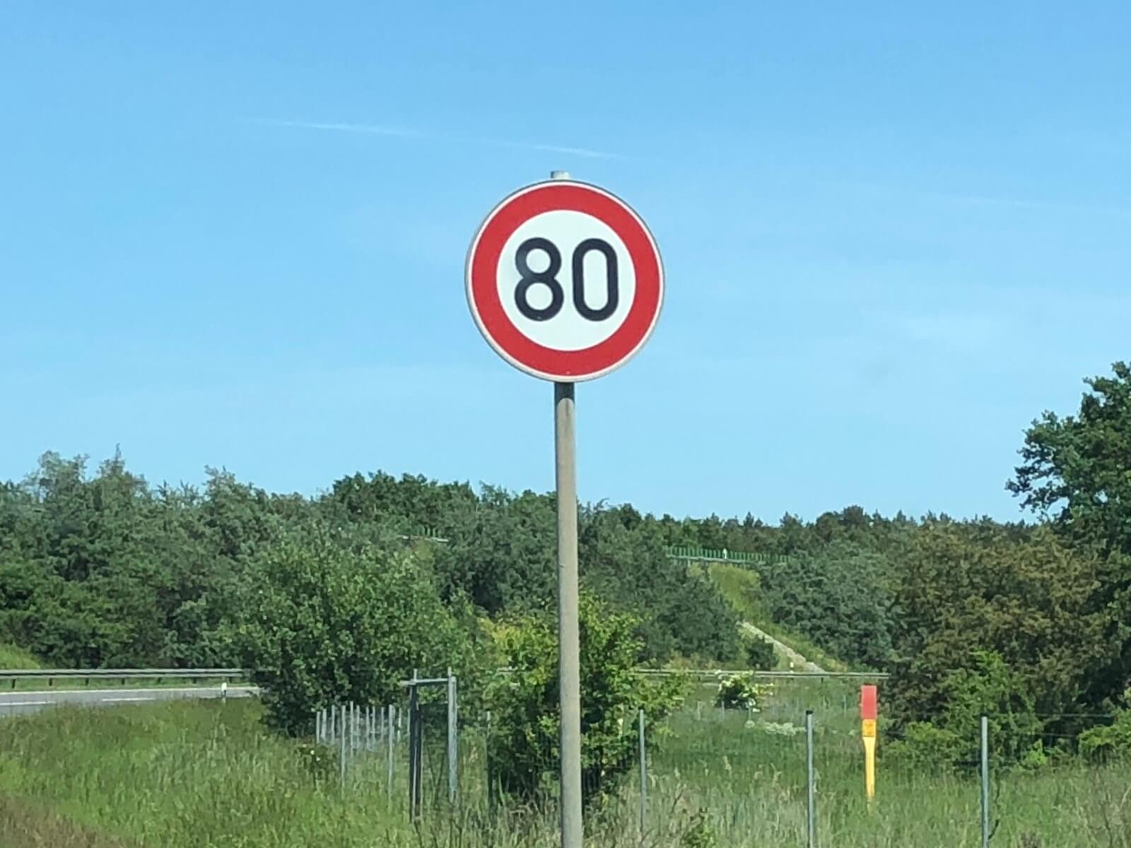 Warum 80 Km/h? Warum 80 Km/h?