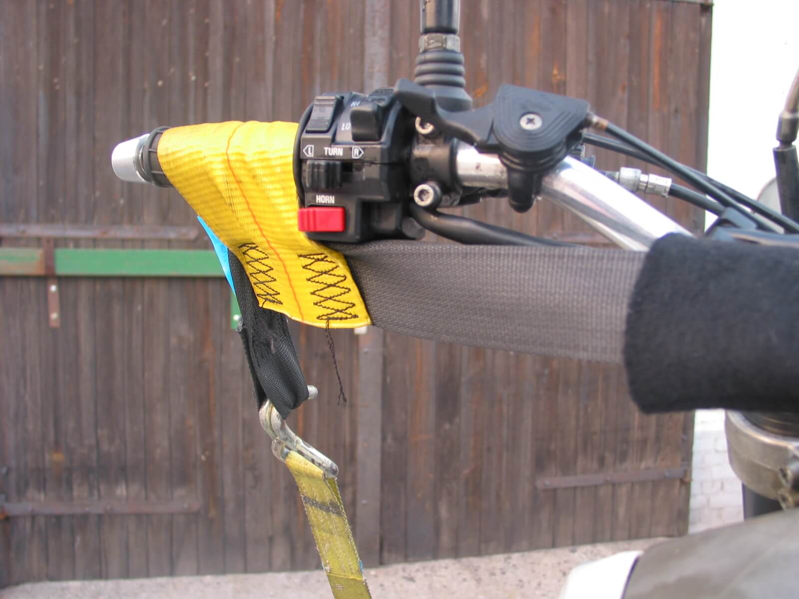 Motorrad-Lenkradadapter-Detail-Befestigungsbeispiel